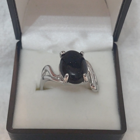 New women's black size 10 ring - Picture 1 of 3